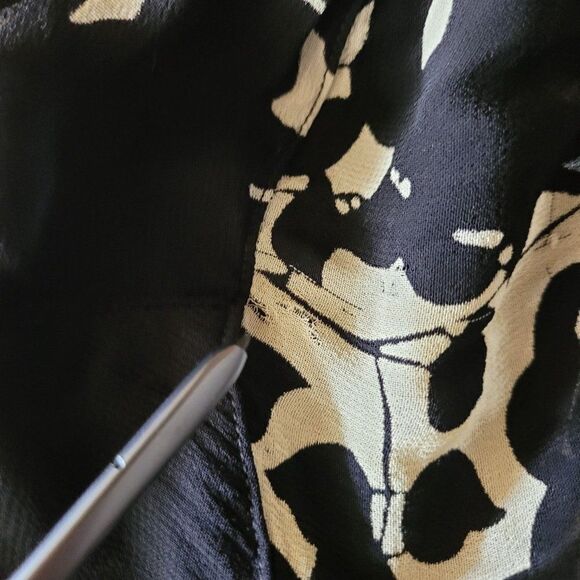 Temptations II Dress 3X Black Crinkle Swing Sheer Bell Sleeve Handkerchief Hem - Picture 16 of 17